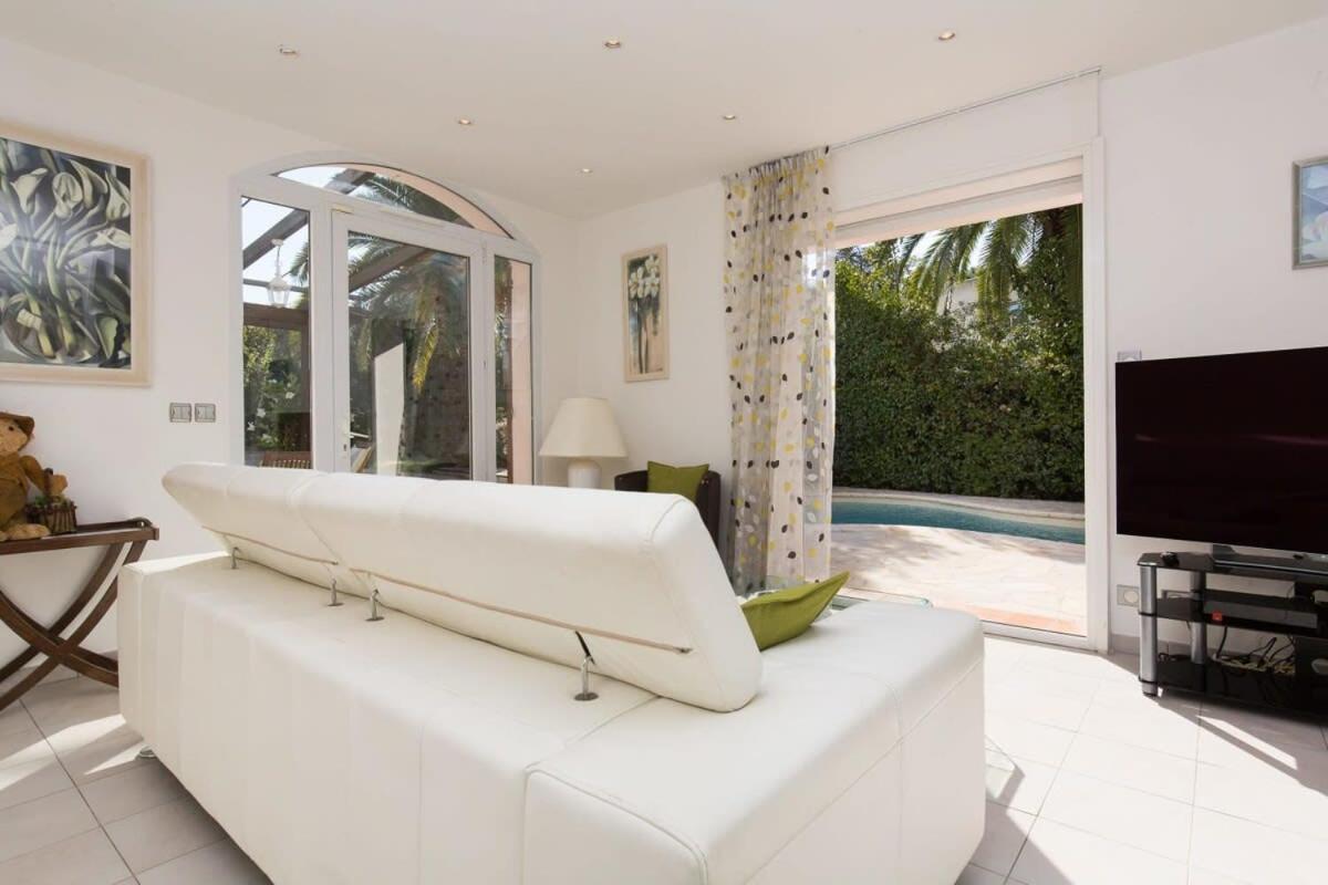 B024 - Magnifique - Piscine - Centre Cannes